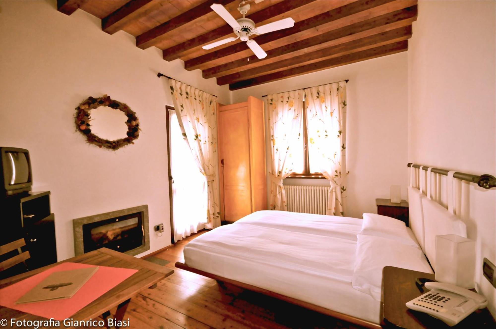 Agriturismo Ca Del Lago Граведона Экстерьер фото